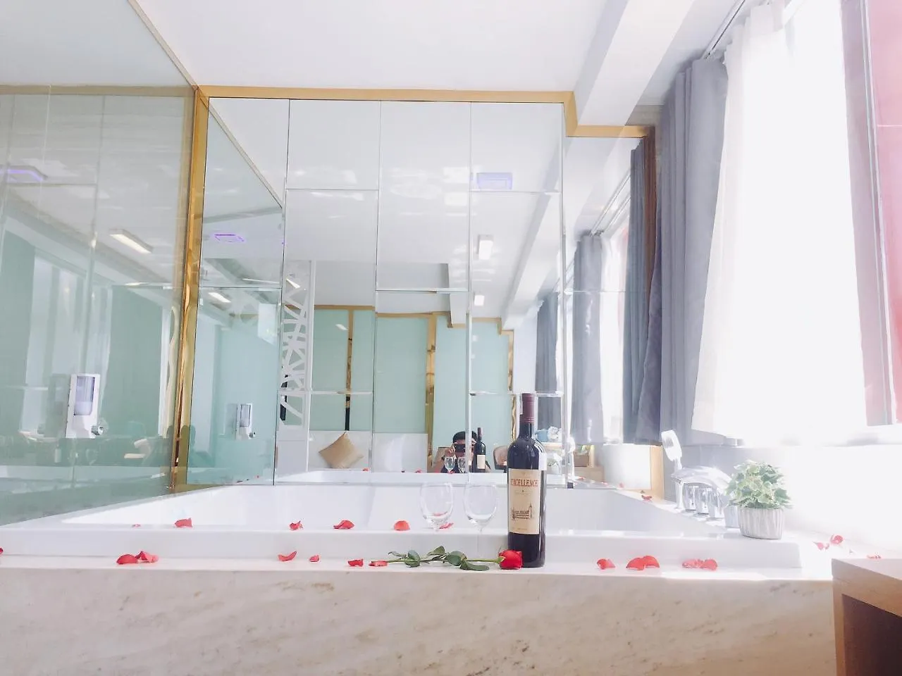 Hong Bao Thach Hotel Ho Chi Minh City